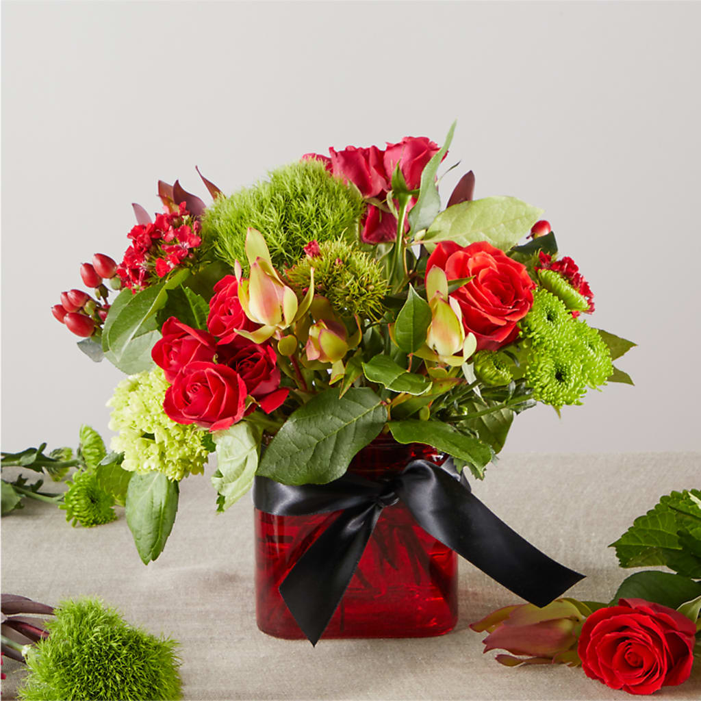 Heritage Kindle – A Florist Original – Star Market, West Bridgewater MA